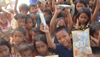 フィリピン(Olango Day Care Center & Banacon Elementary School)