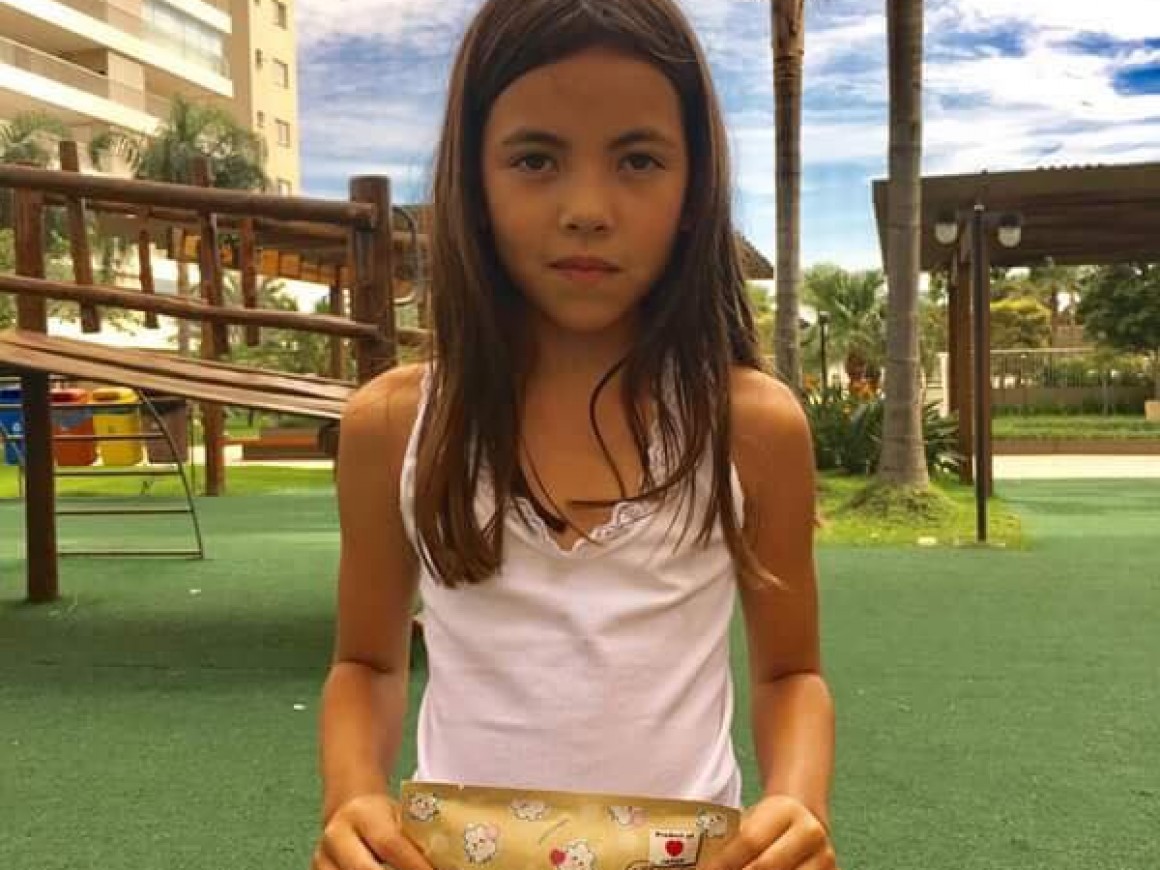 ブラジル（Lury Kodama 7 years old. Sabrina Wong Bandera 7 years old.）